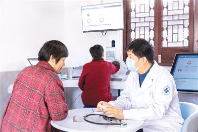 智慧医疗服务站 打通家门口就医“最后一公里”